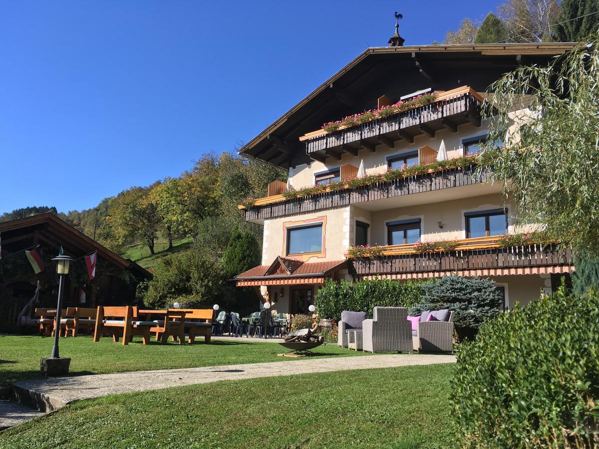 Pension Karlsdorfer Hof Seeboden Bagian luar foto