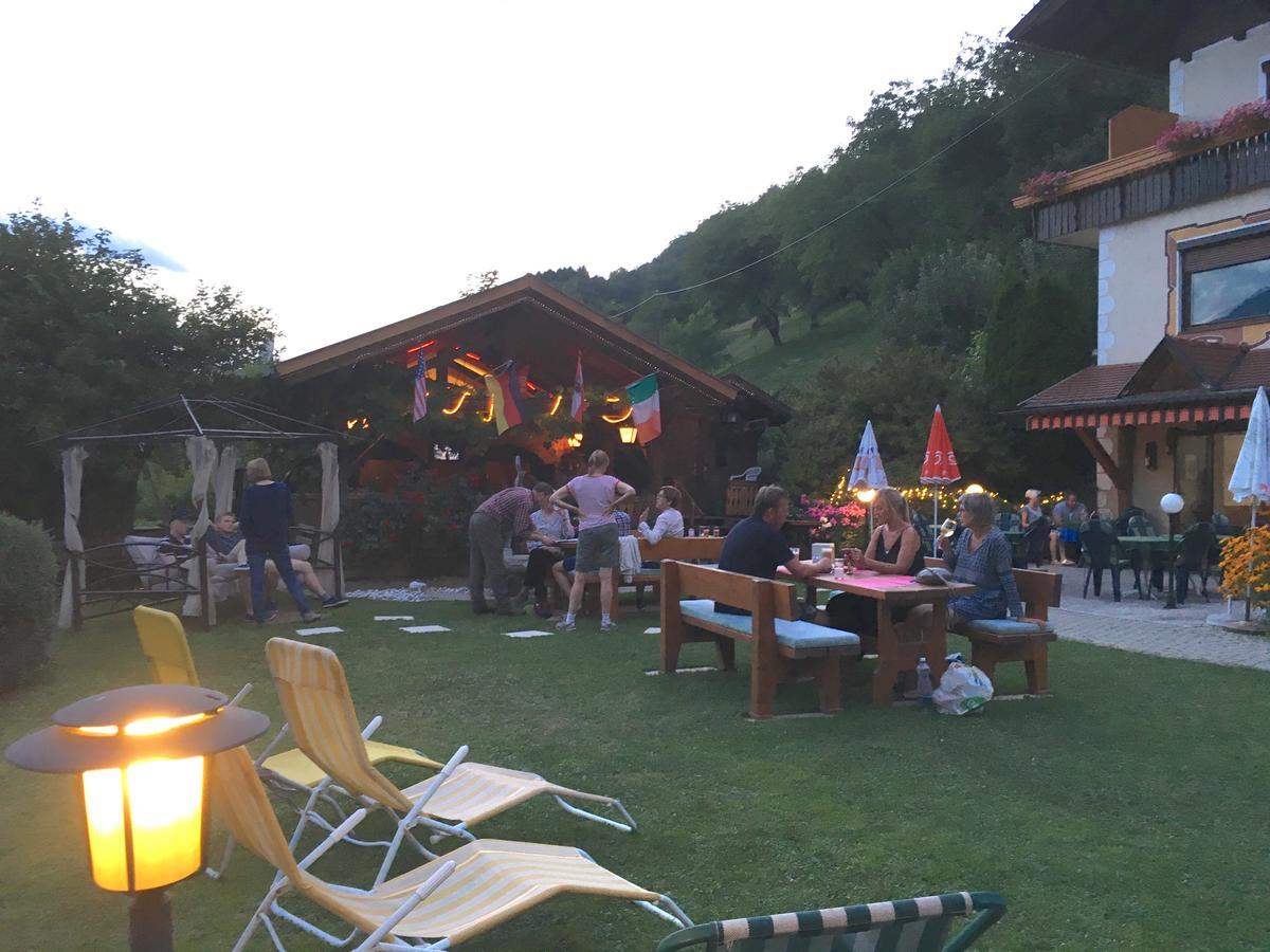 Pension Karlsdorfer Hof Seeboden Bagian luar foto