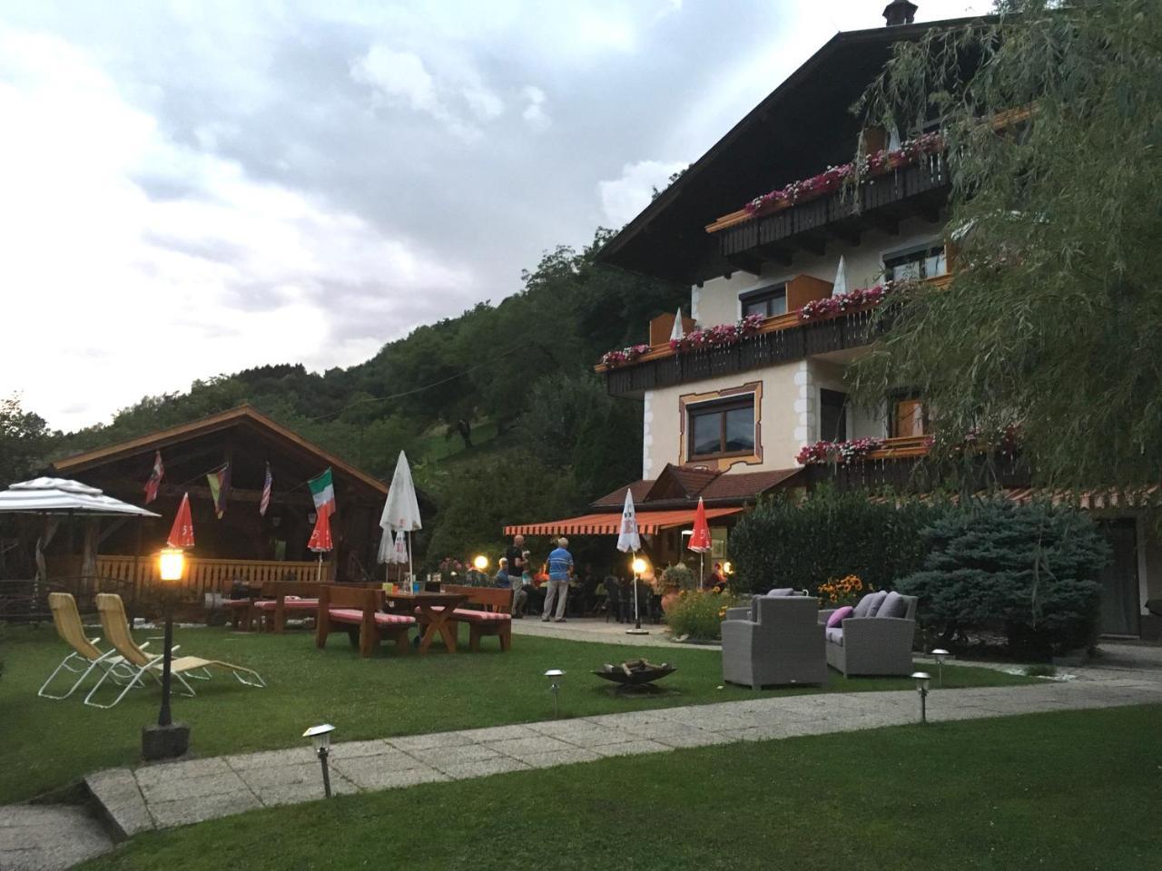 Pension Karlsdorfer Hof Seeboden Bagian luar foto